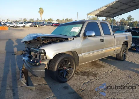 2002 Chevrolet Silverado 1500 Ls z USA, uszkodzony, nr VIN 2GCEC19T721171996